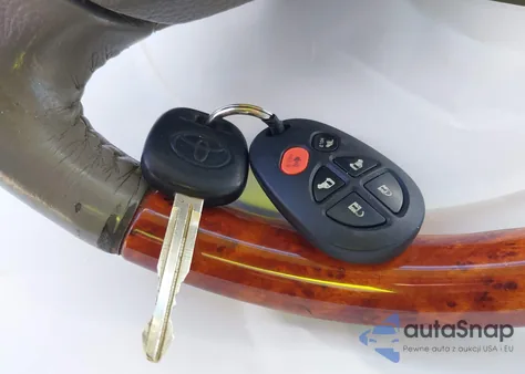 2008 Toyota Sienna Limited from USA, damaged, VIN 5TDBK22C68S016167